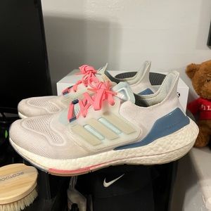 womens adidas ultra boost